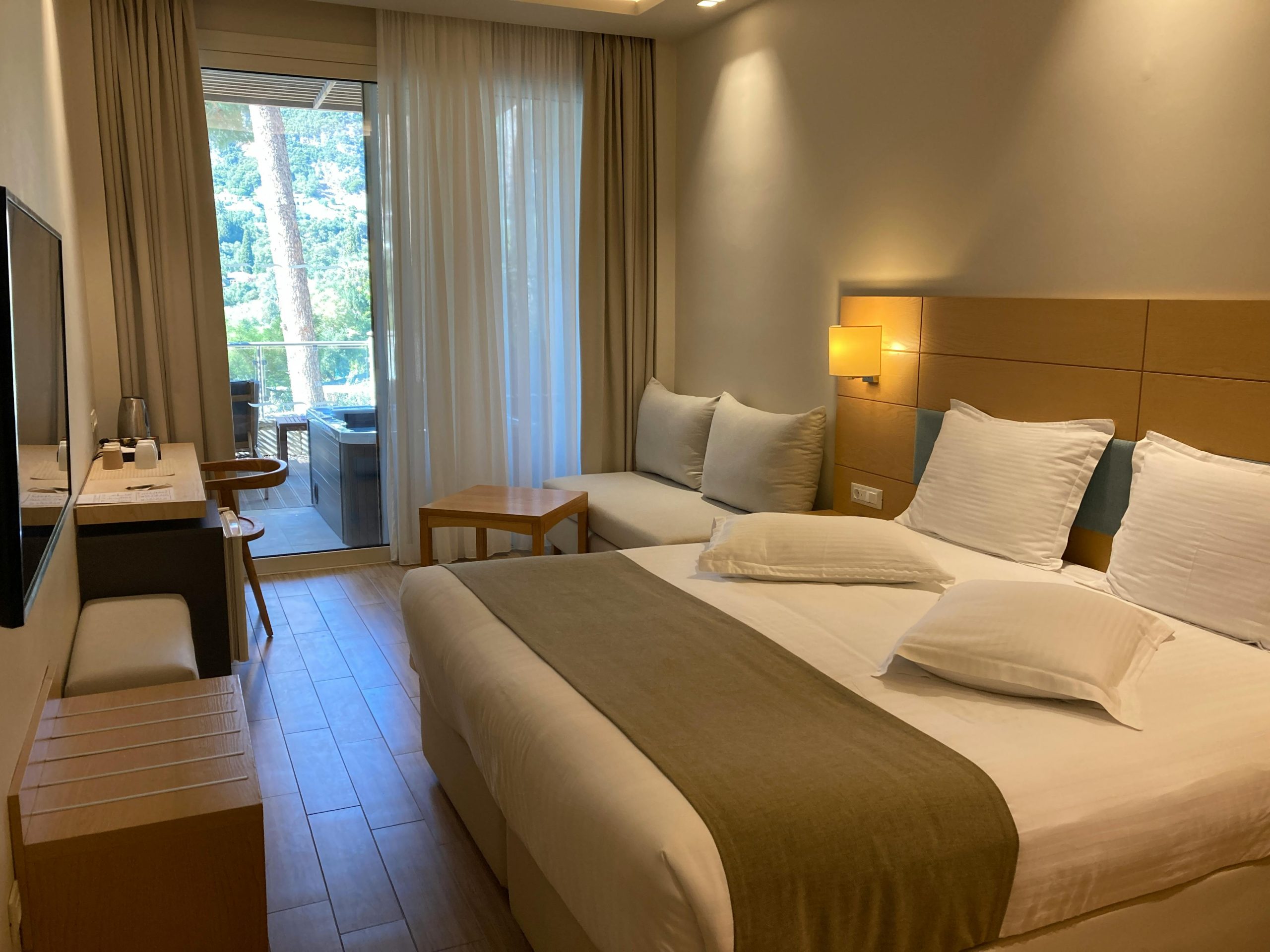 Book Direct: Your 2025 Vacation Rental Edge